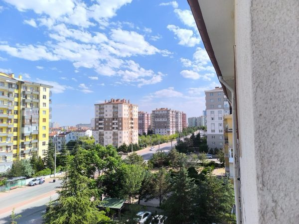 <font face="montserrat" size="5" color="#9a784c"> BOSNAHERSEK MAH OKULA YURUME MESAFESİ 1+1 ARAKAT SATILIK DAİRE  </font> (Kopya)